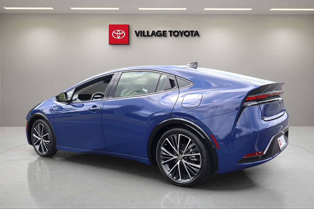Certified 2026 Toyota Prius XLE FWD image 3