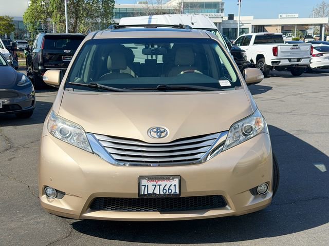 Used 2014 Toyota Sienna Limited w/ Limited Premium Package image 3