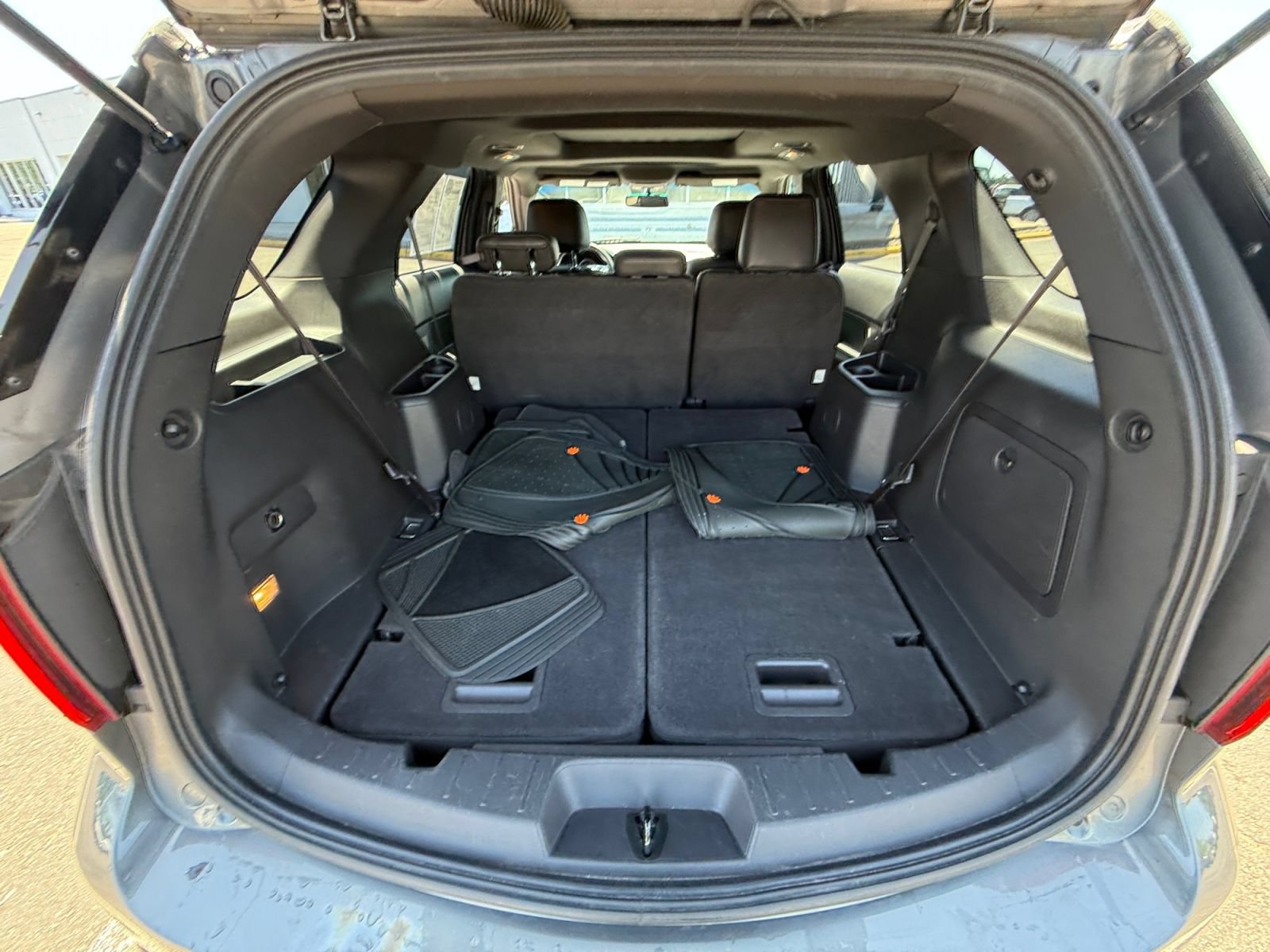 Used 2014 Ford Explorer XLT w/ Equipment Group 202A AWD/4WD image 19