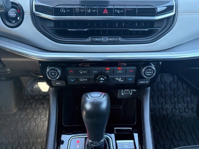 Used 2023 Jeep Compass Limited w/ Sun and Sound Group AWD/4WD image 32