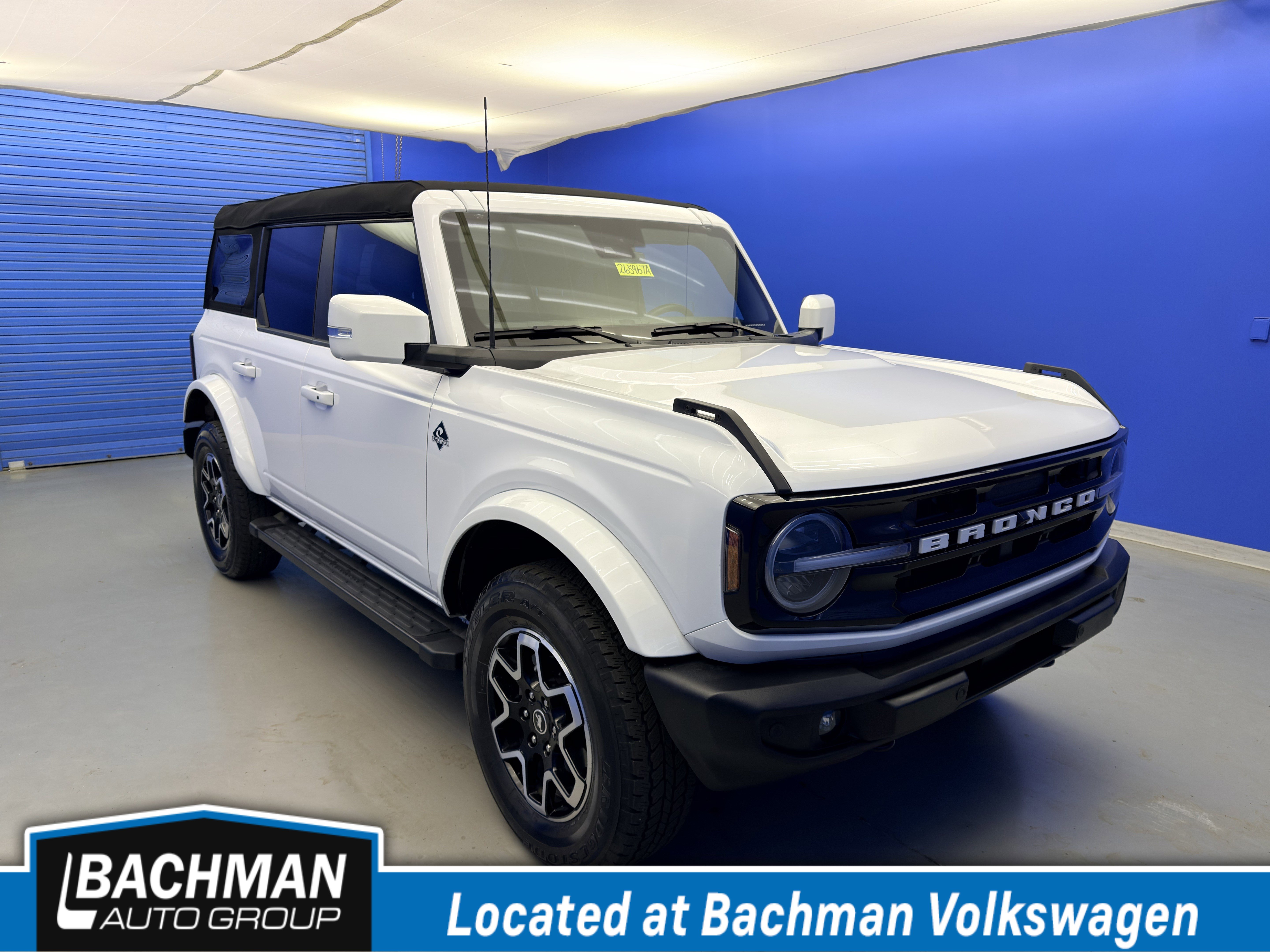 Used 2023 Ford Bronco Outer Banks image 1