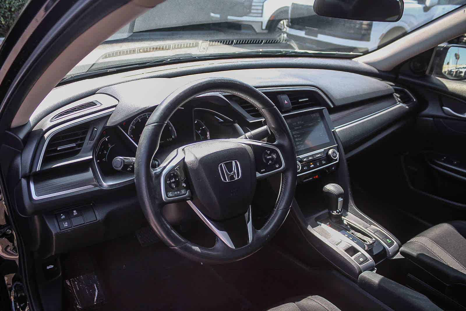 Used 2019 Honda Civic EX image 22