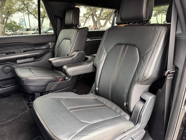 Used 2023 Ford Expedition Max Platinum image 17