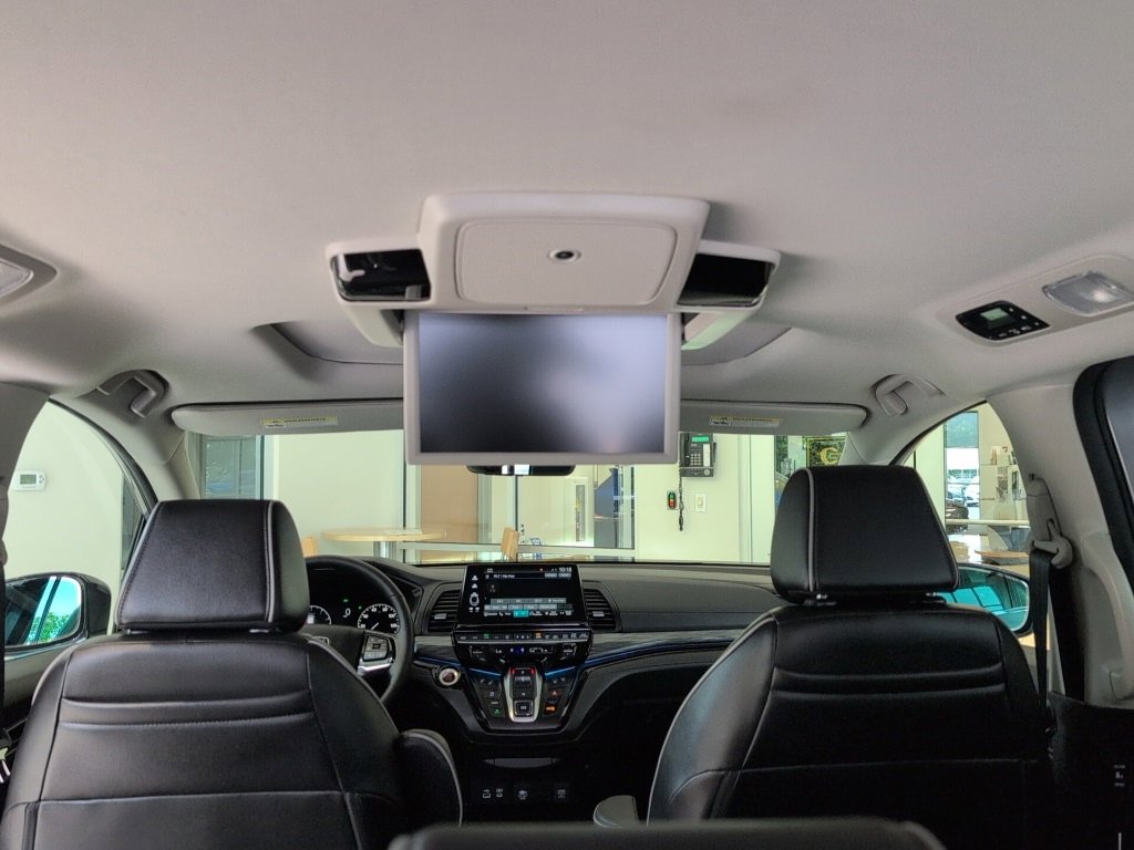 Used 2025 Honda Odyssey Elite image 47
