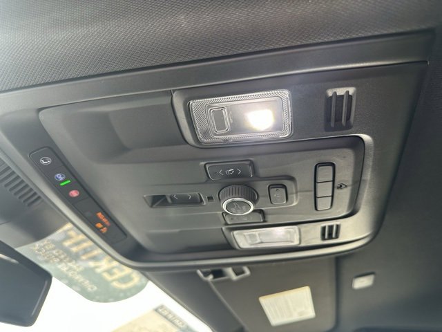 Certified 2023 Chevrolet Suburban Premier image 18