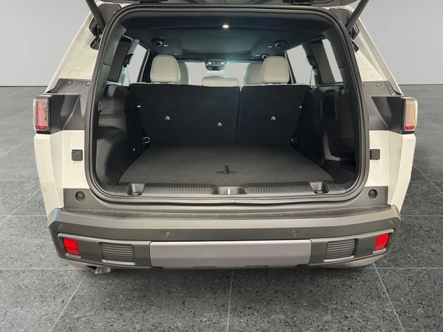 New 2026 Jeep Cherokee Overland AWD/4WD image 16
