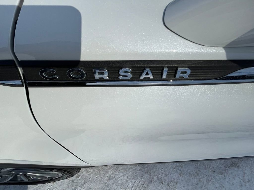 Certified 2023 Lincoln Corsair Reserve w/ Equipment Group 201A image 8