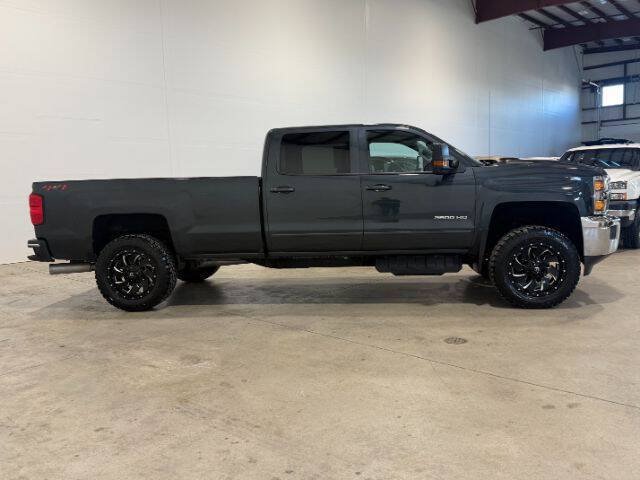 Used 2019 Chevrolet Silverado 3500 LT w/ LT Convenience Package AWD/4WD image 7