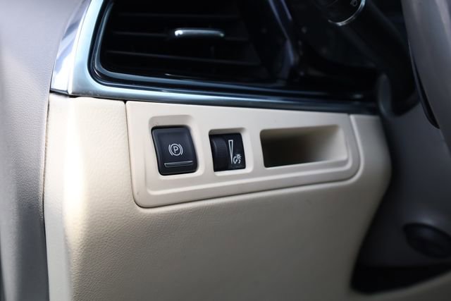 Used 2023 Cadillac XT6 Premium Luxury image 12