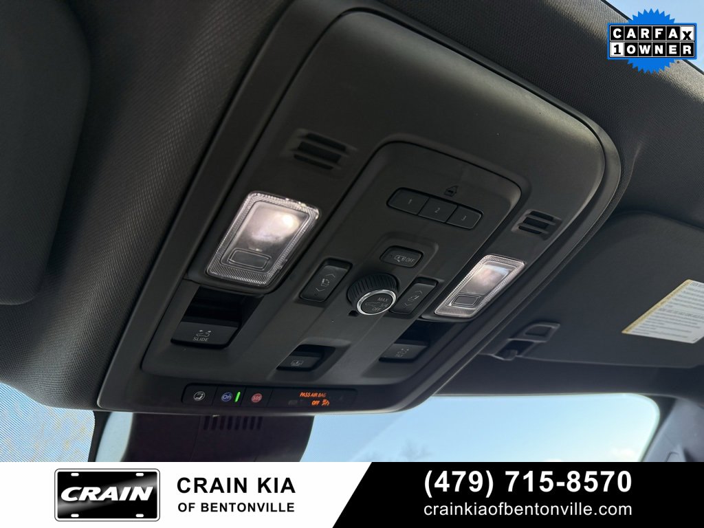 Used 2024 Chevrolet Tahoe Z71 w/ Luxury Package image 21