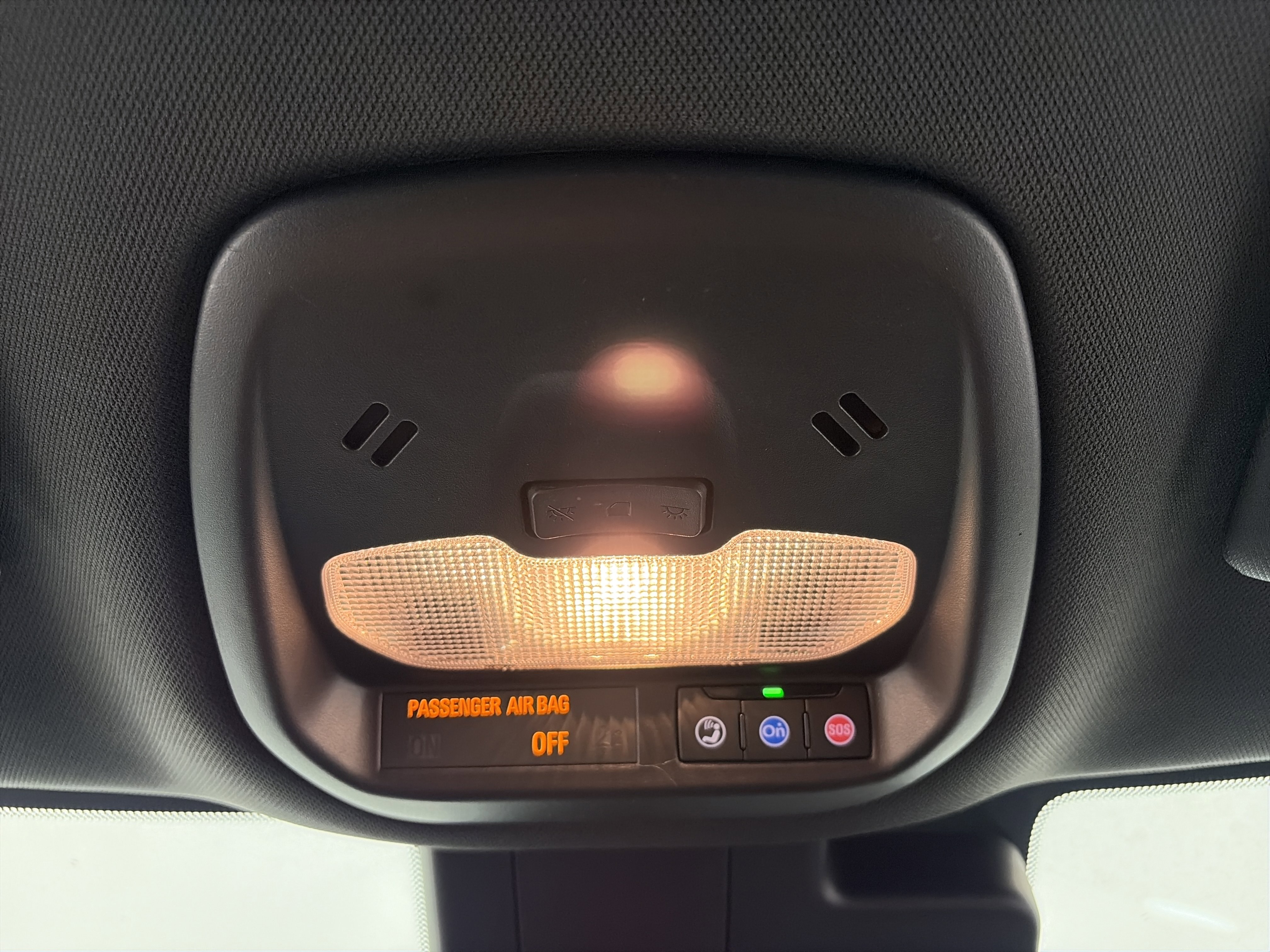 Used 2024 Chevrolet Trax RS image 30