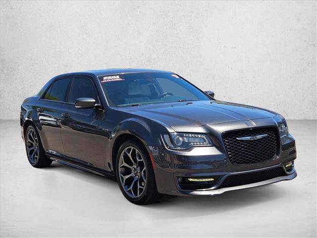Used 2017 Chrysler 300 S w/ 300S Premium Group RWD video 3