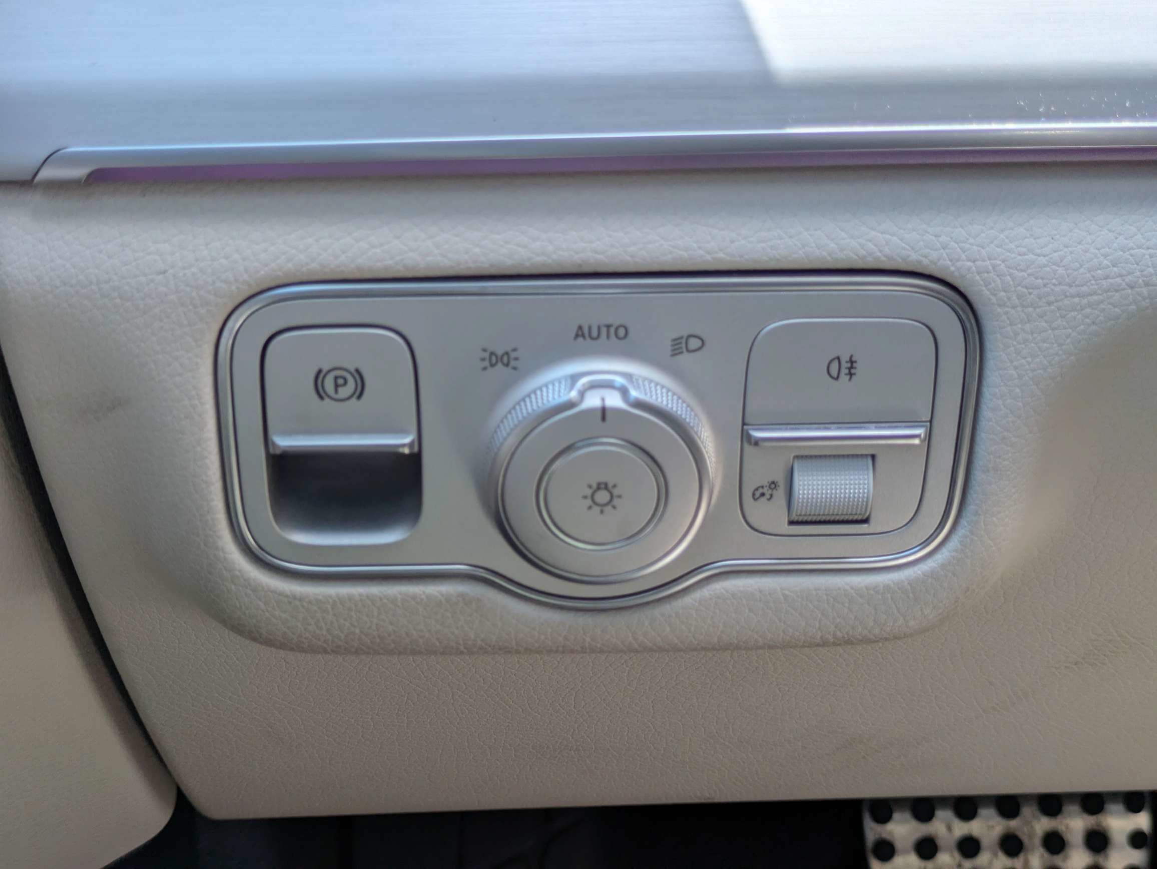 Used 2024 Mercedes-Benz GLS 450 4MATIC image 16