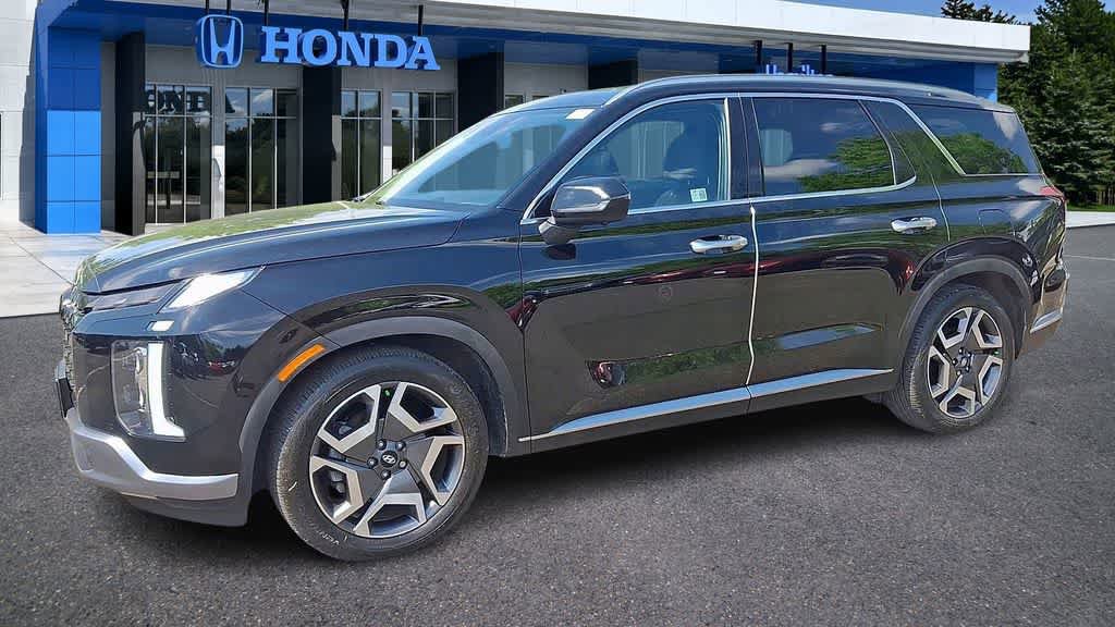 Used 2024 Hyundai Palisade Limited AWD/4WD image 4