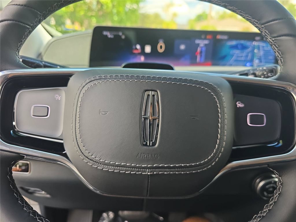 New 2027 Lincoln Navigator Premiere RWD image 26