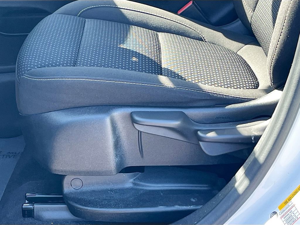 Used 2022 GMC Acadia SLE image 18