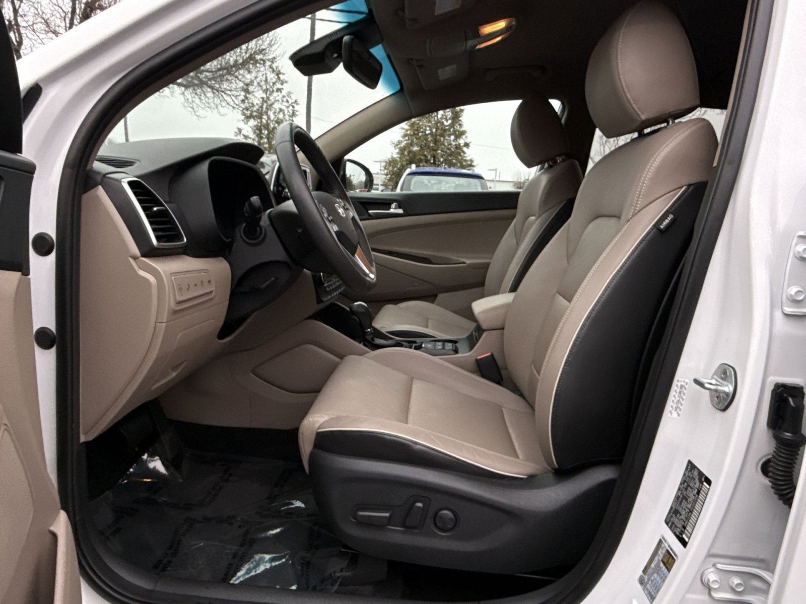 Used 2019 Hyundai Tucson Limited w/ Cargo Package image 11