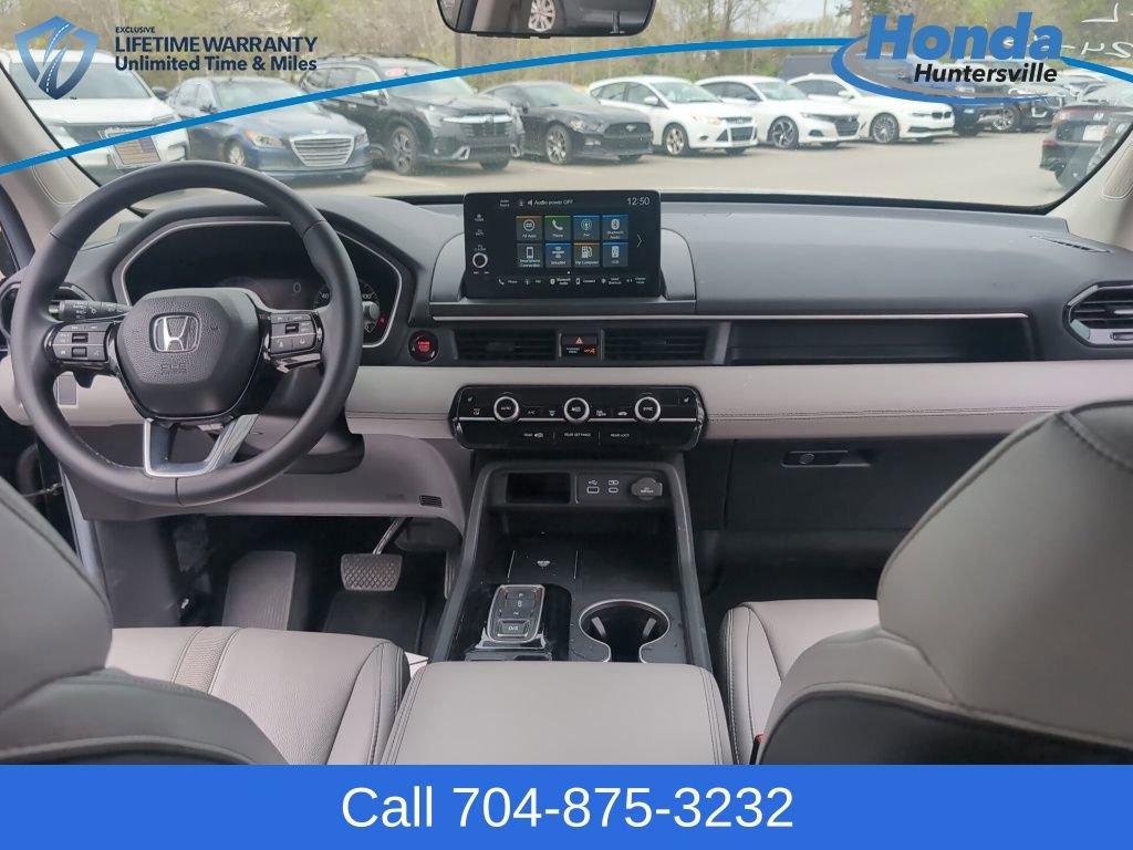 Used 2025 Honda Pilot EX-L image 18