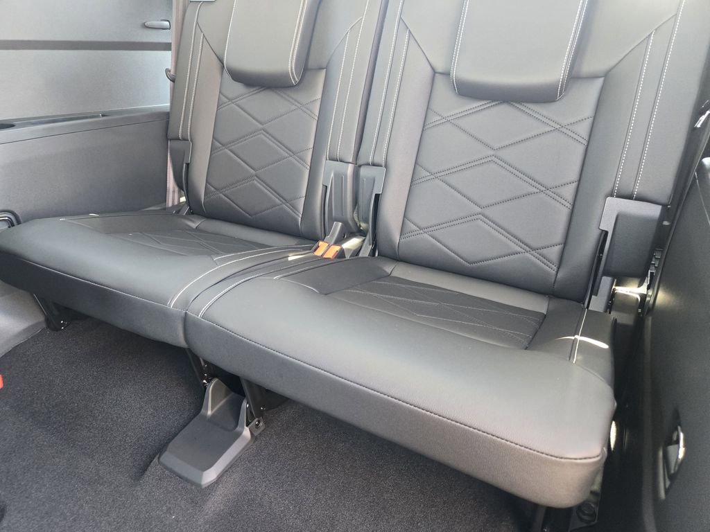 New 2026 Volkswagen Atlas SE image 22