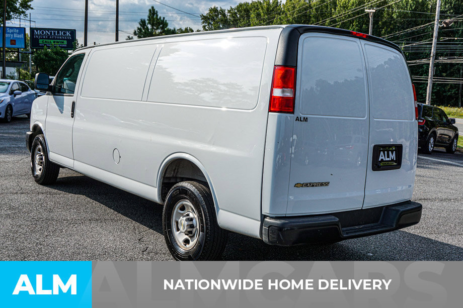 Used 2025 Chevrolet Express 3500 Extended w/ Driver Convenience Package RWD image 4