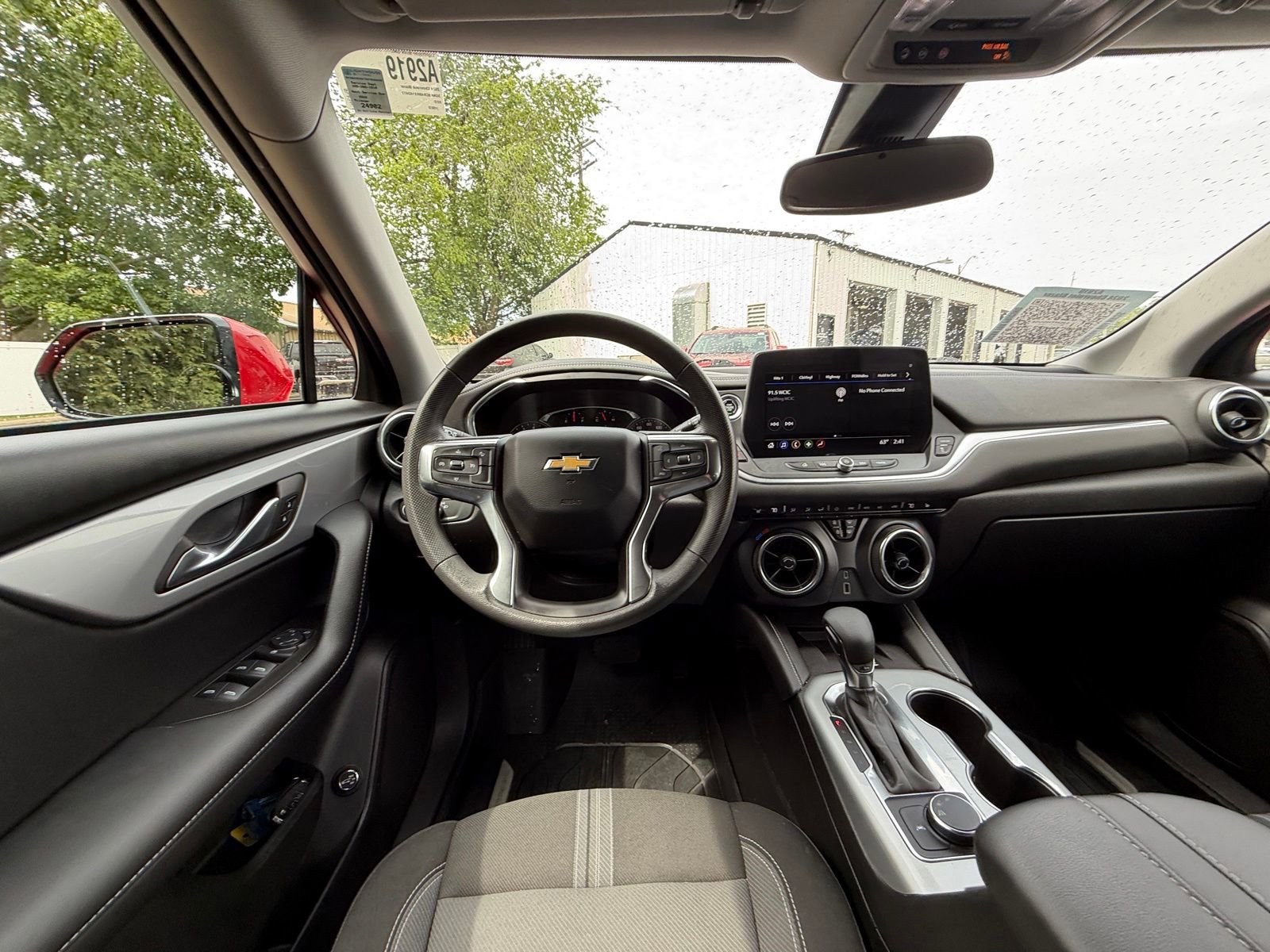 Used 2024 Chevrolet Blazer LT w/ Convenience Package FWD image 2
