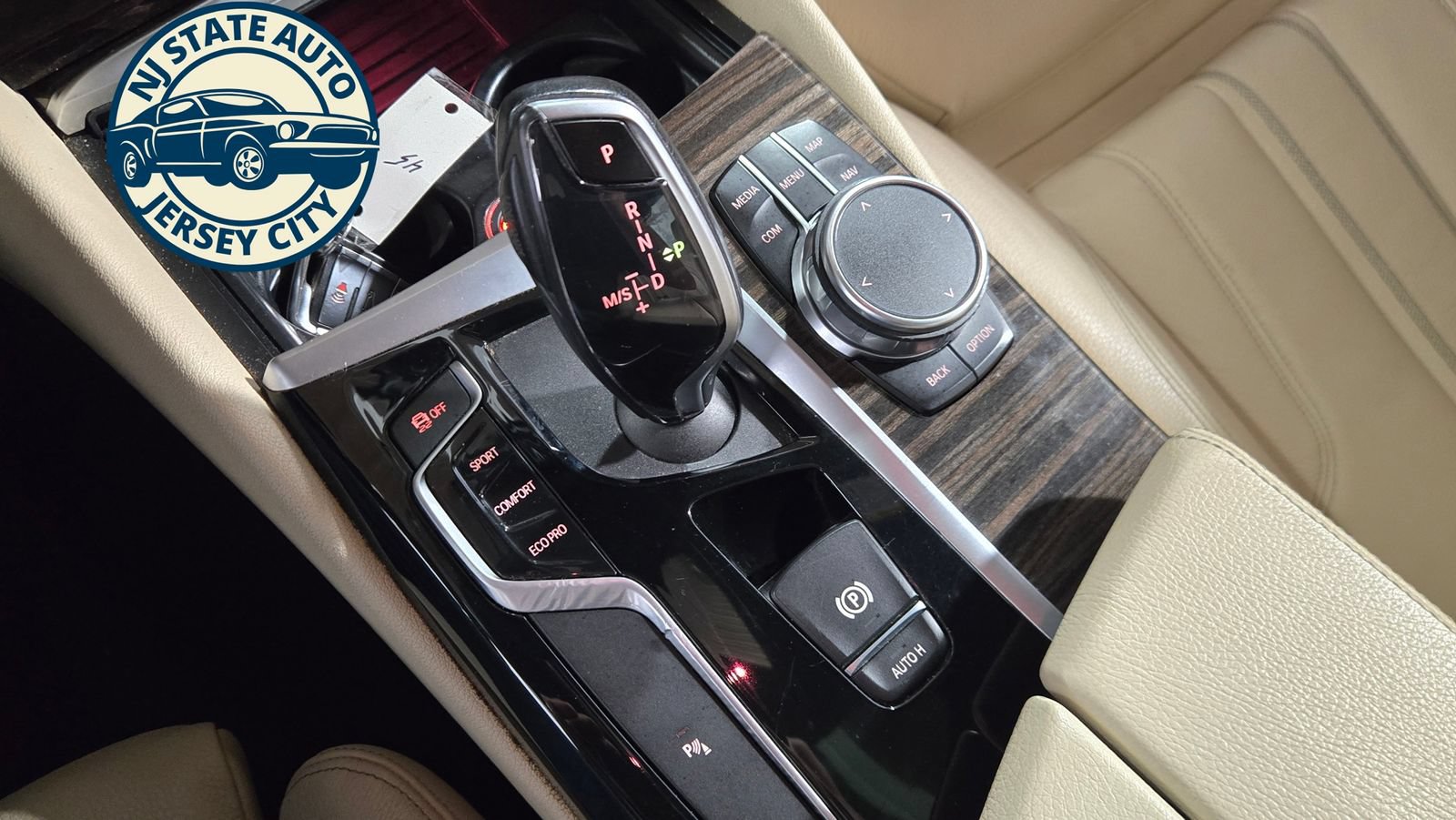Used 2020 BMW 530i w/ Convenience Package RWD image 8