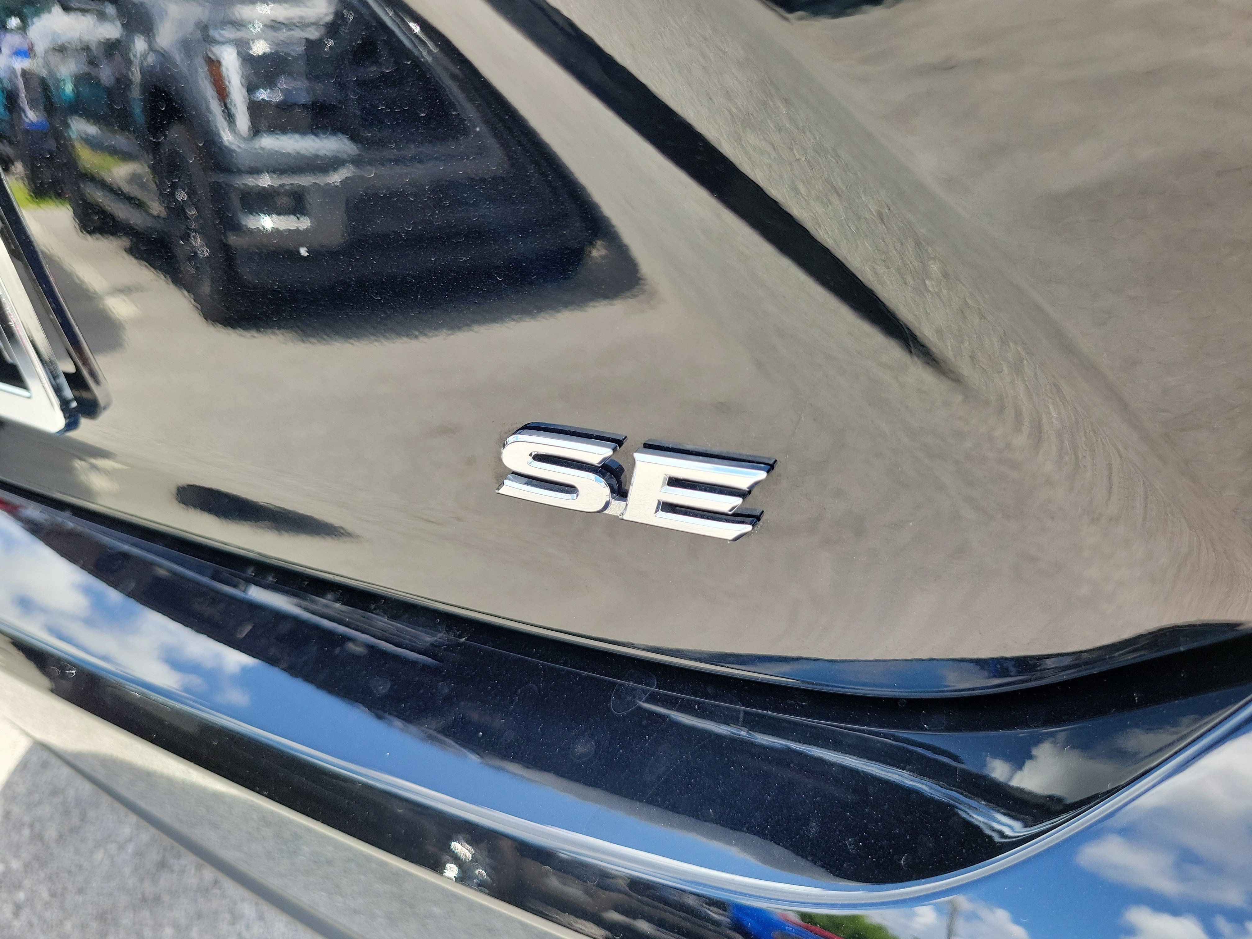 Used 2026 Toyota Camry SE FWD image 30