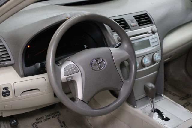 Used 2007 Toyota Camry XLE FWD image 12