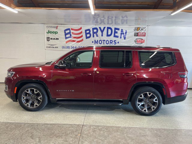 Used 2023 Jeep Wagoneer Series III w/ Preferred Equipment Group image 5