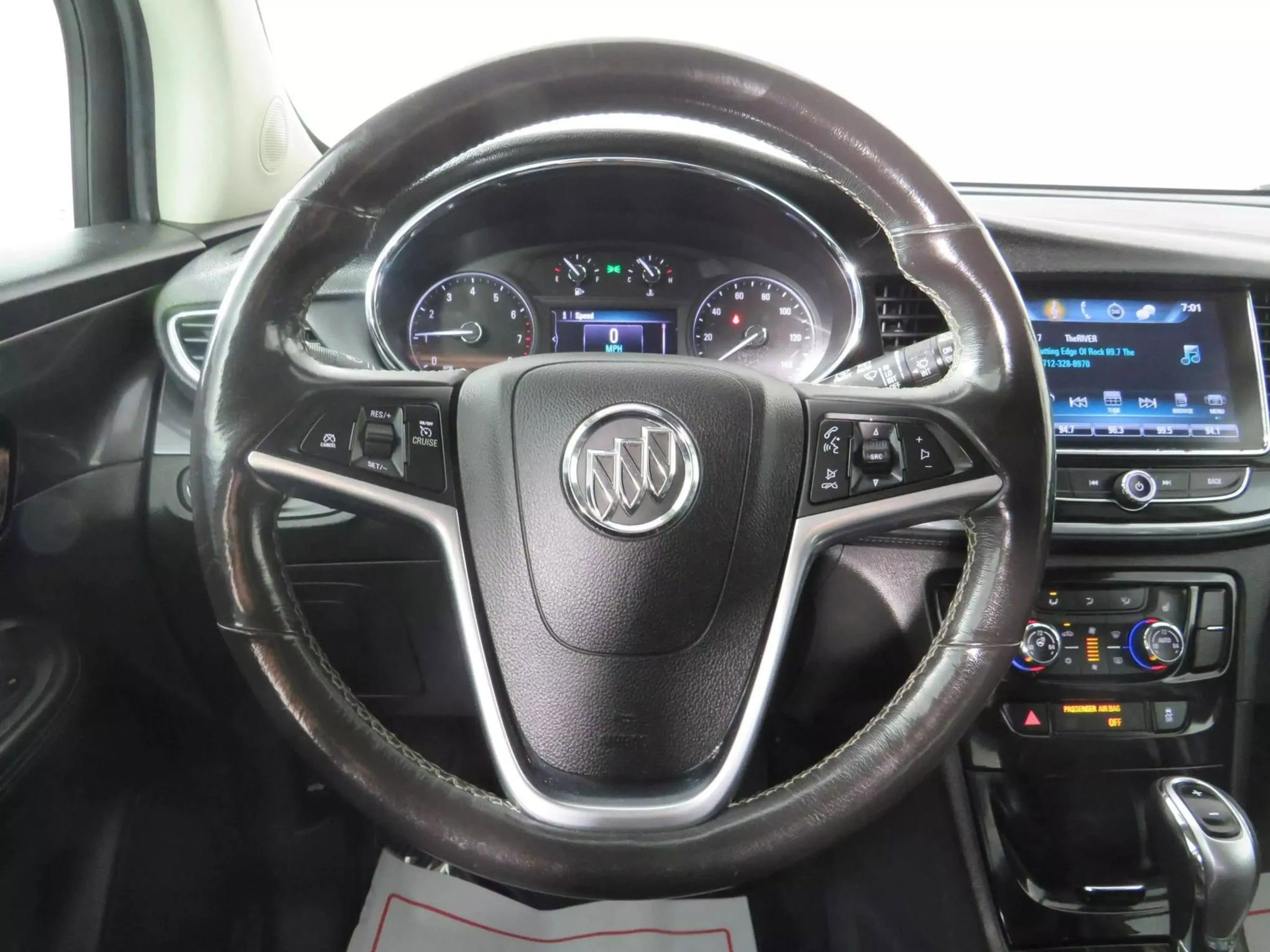 Used 2020 Buick Encore Essence image 13