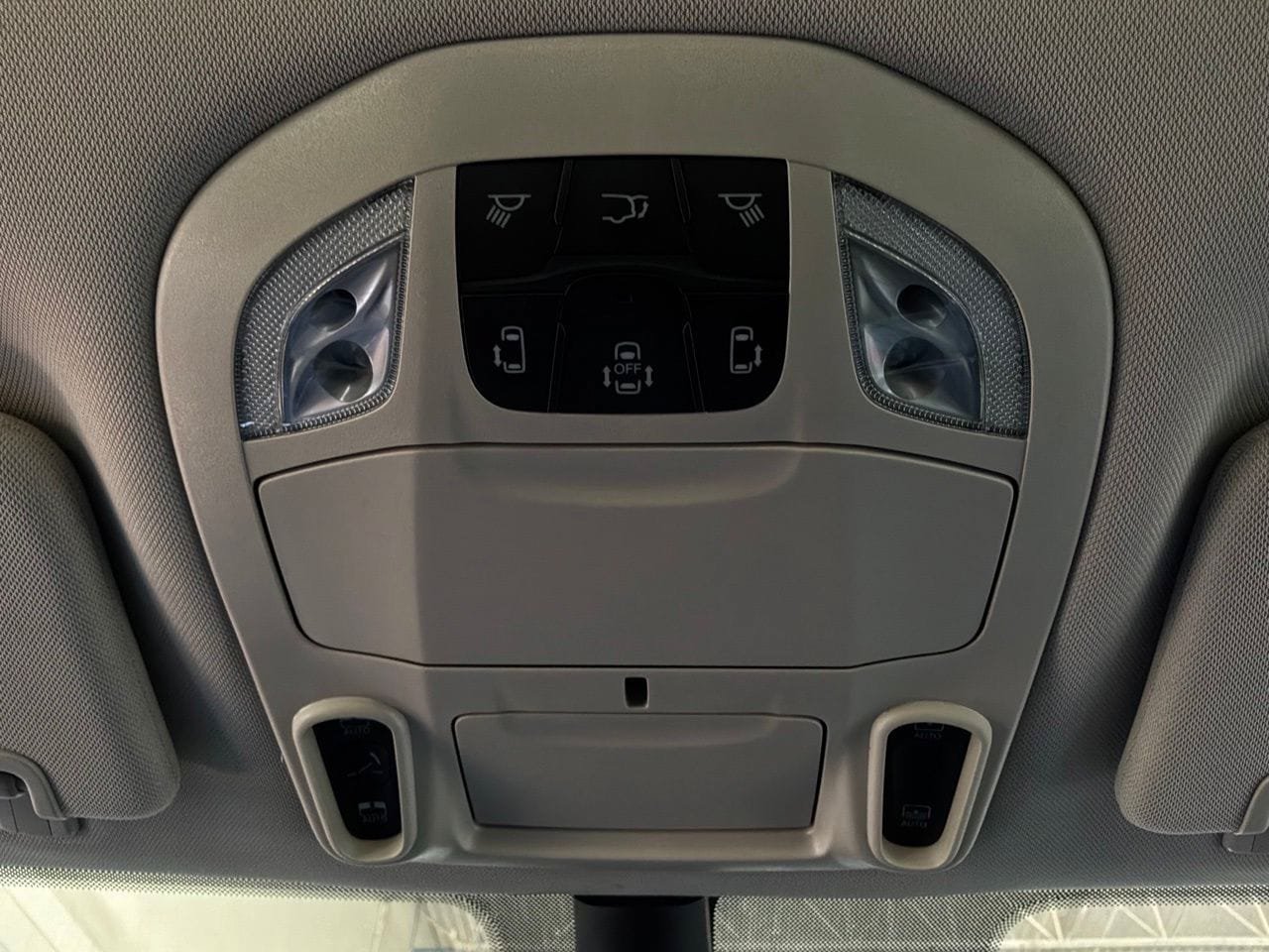 Used 2023 Chrysler Pacifica Limited FWD image 20