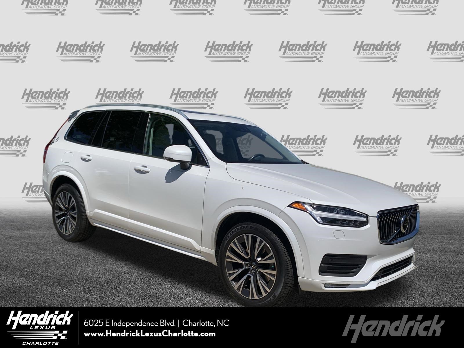 Used 2022 Volvo XC90 T5 Momentum w/ Climate Package