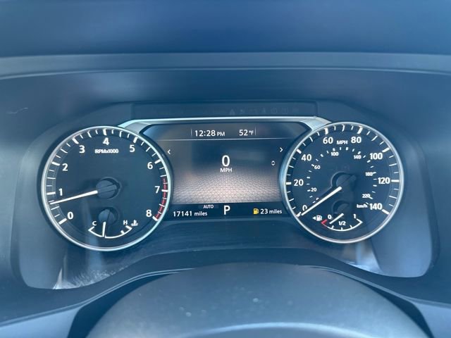 Used 2024 Nissan Pathfinder S image 15