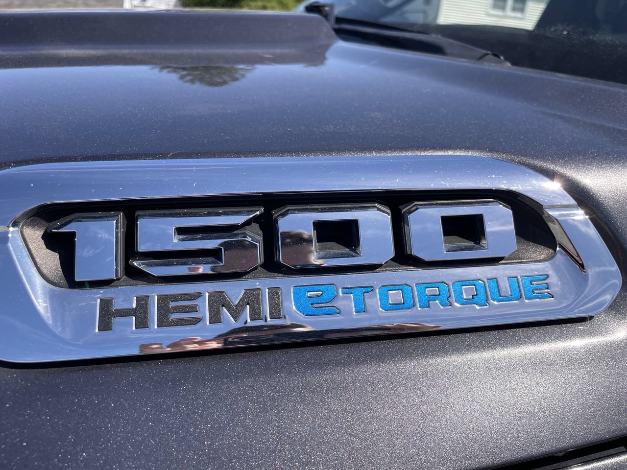Used 2022 RAM 1500 Laramie w/ Sport Appearance Package AWD/4WD image 25