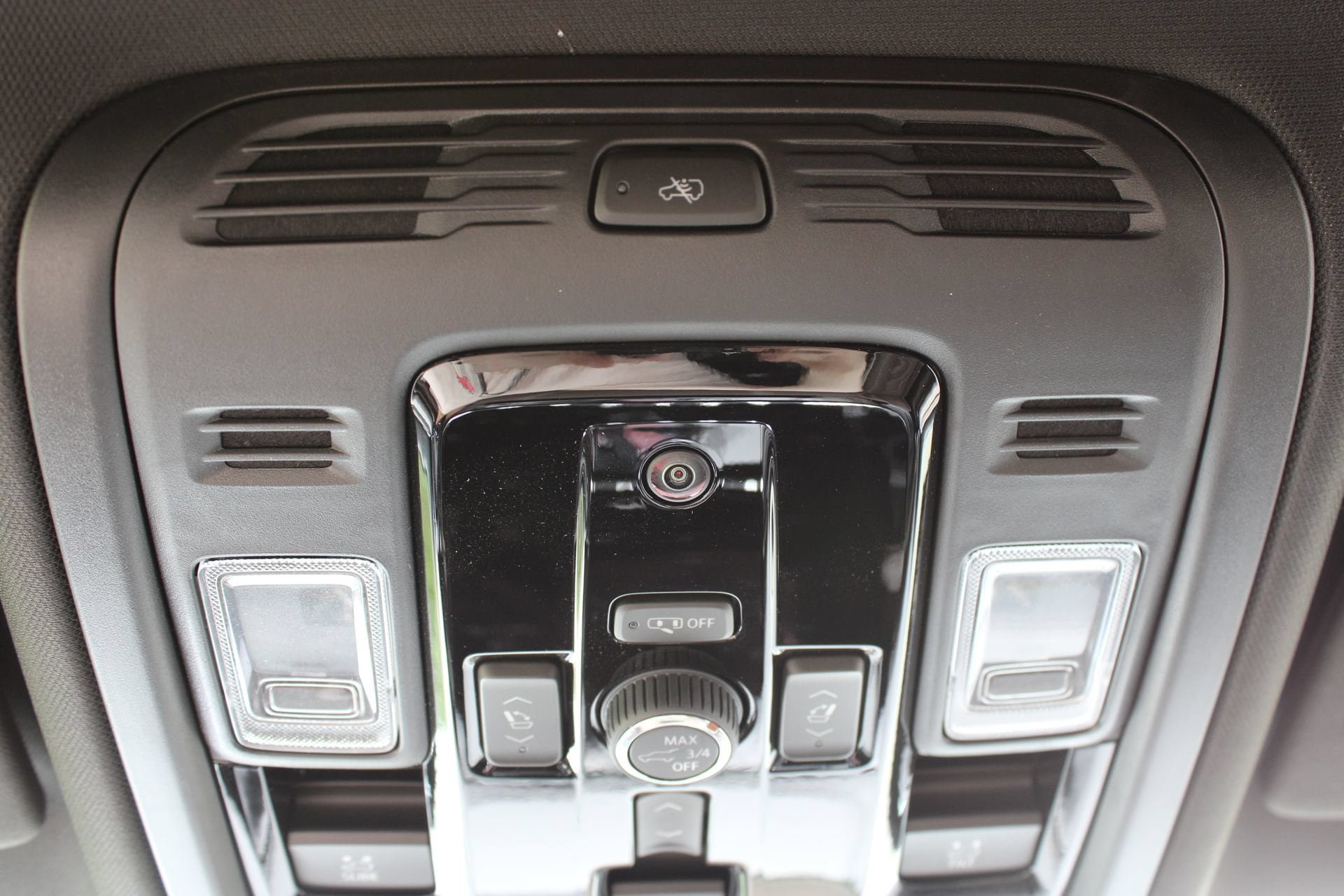New 2026 GMC Yukon XL Denali Ultimate w/ LPO, Floor Liner Package AWD/4WD image 59