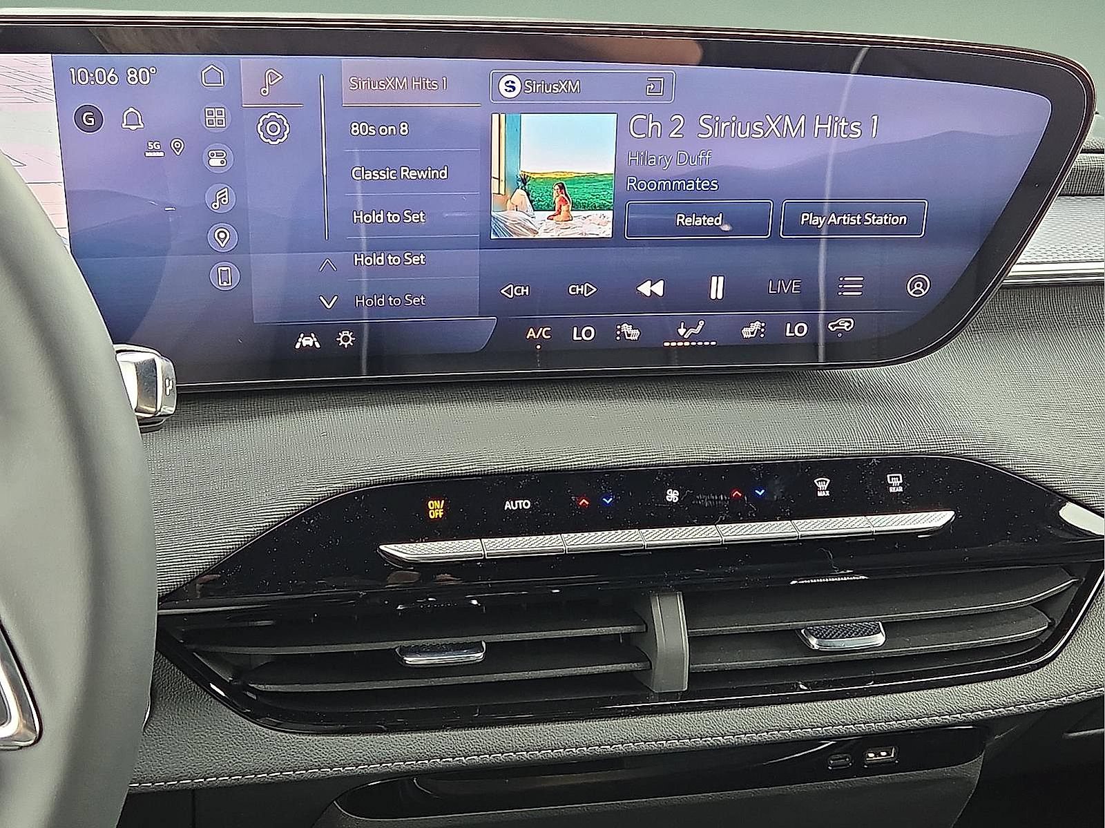 New 2026 Buick Enclave Sport Touring w/ Power Package FWD image 18