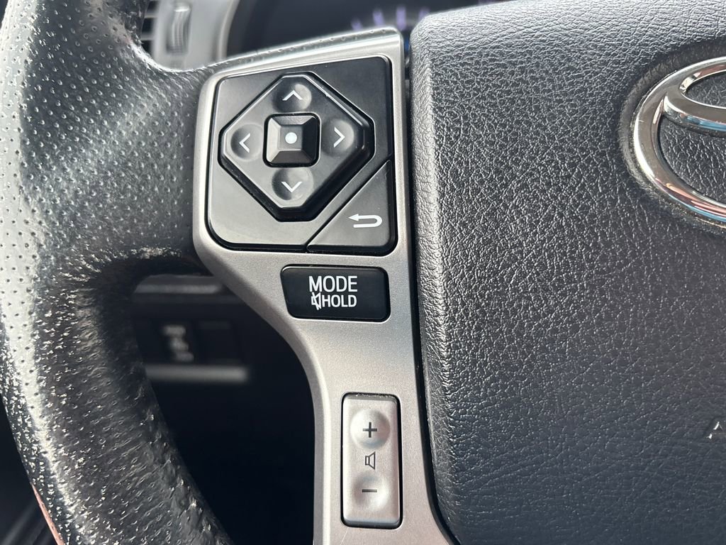 Used 2015 Toyota 4Runner Limited AWD/4WD image 21