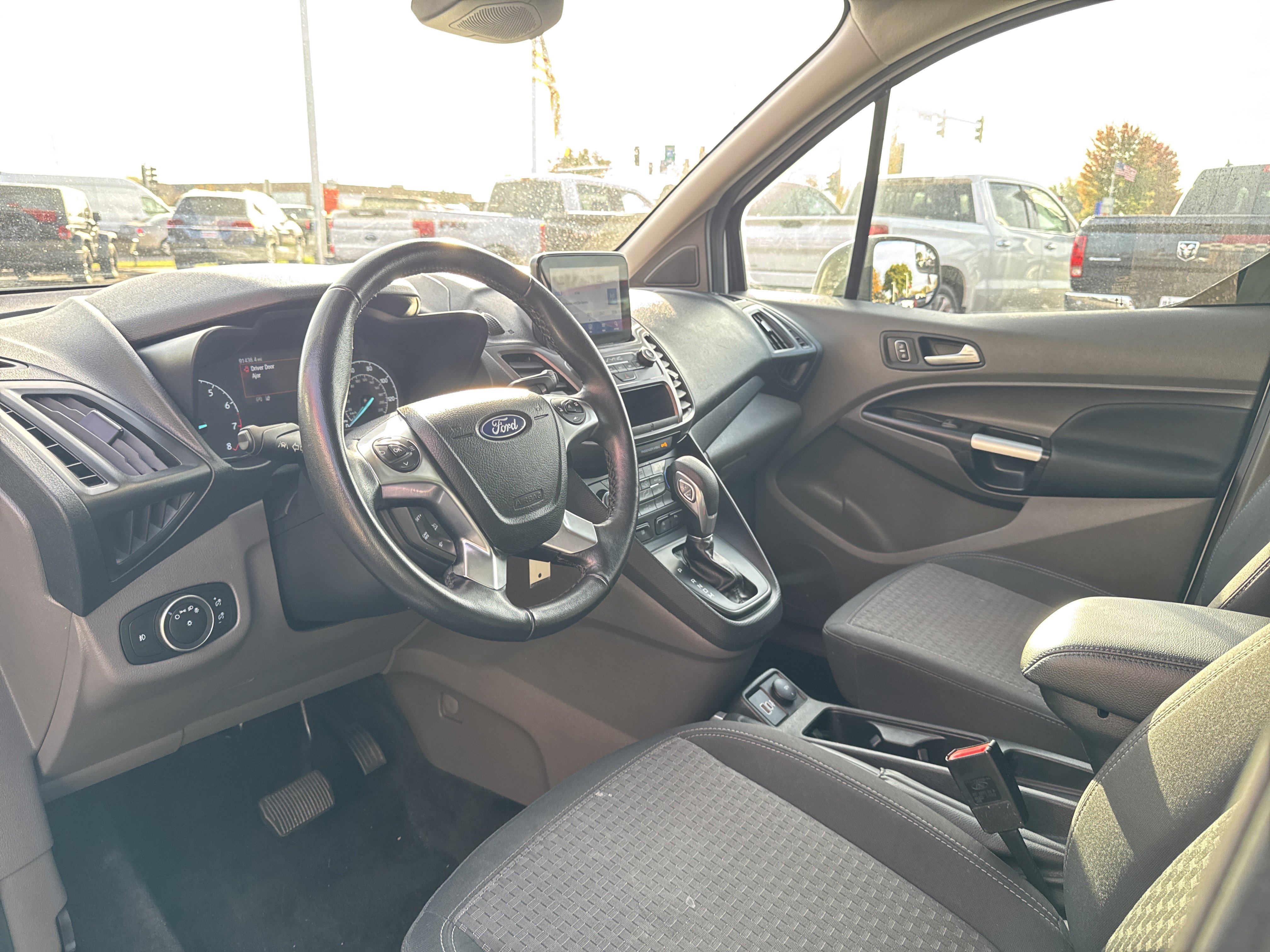 Used 2022 Ford Transit Connect XLT image 17