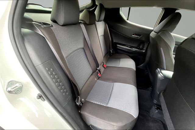 Used 2020 Toyota C-HR LE FWD image 22