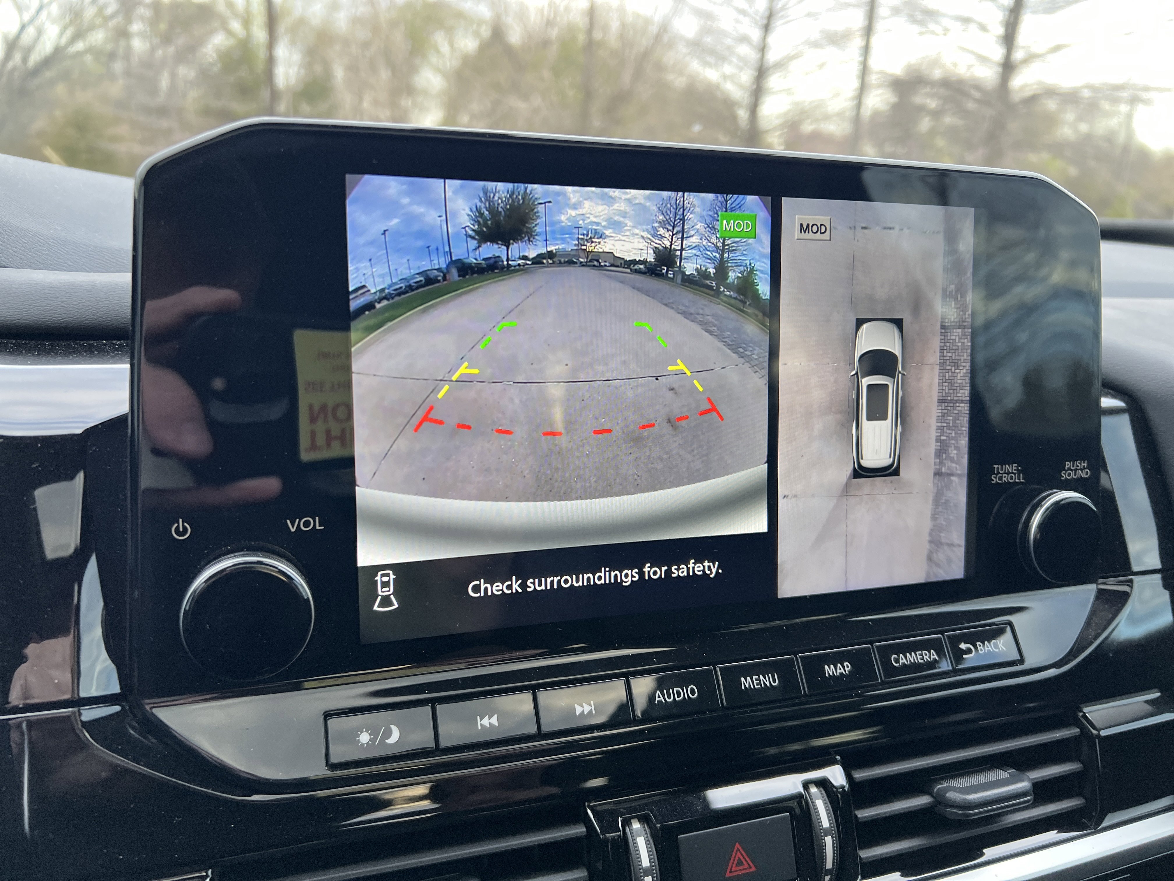 Used 2025 Nissan Pathfinder Platinum image 24