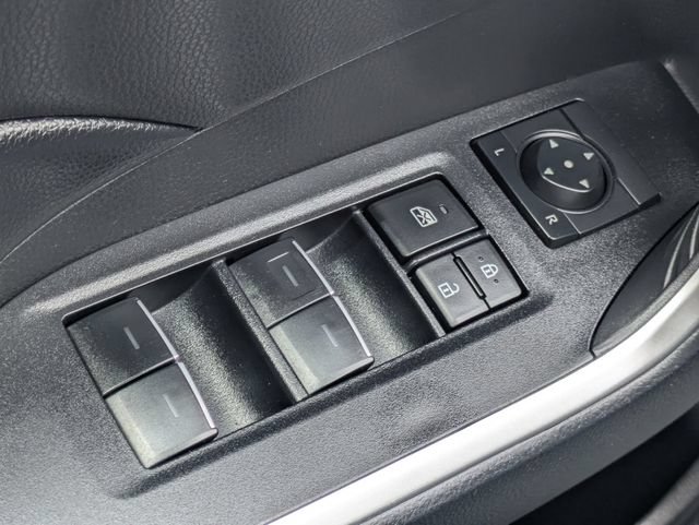 Used 2025 Toyota RAV4 XLE AWD/4WD image 24