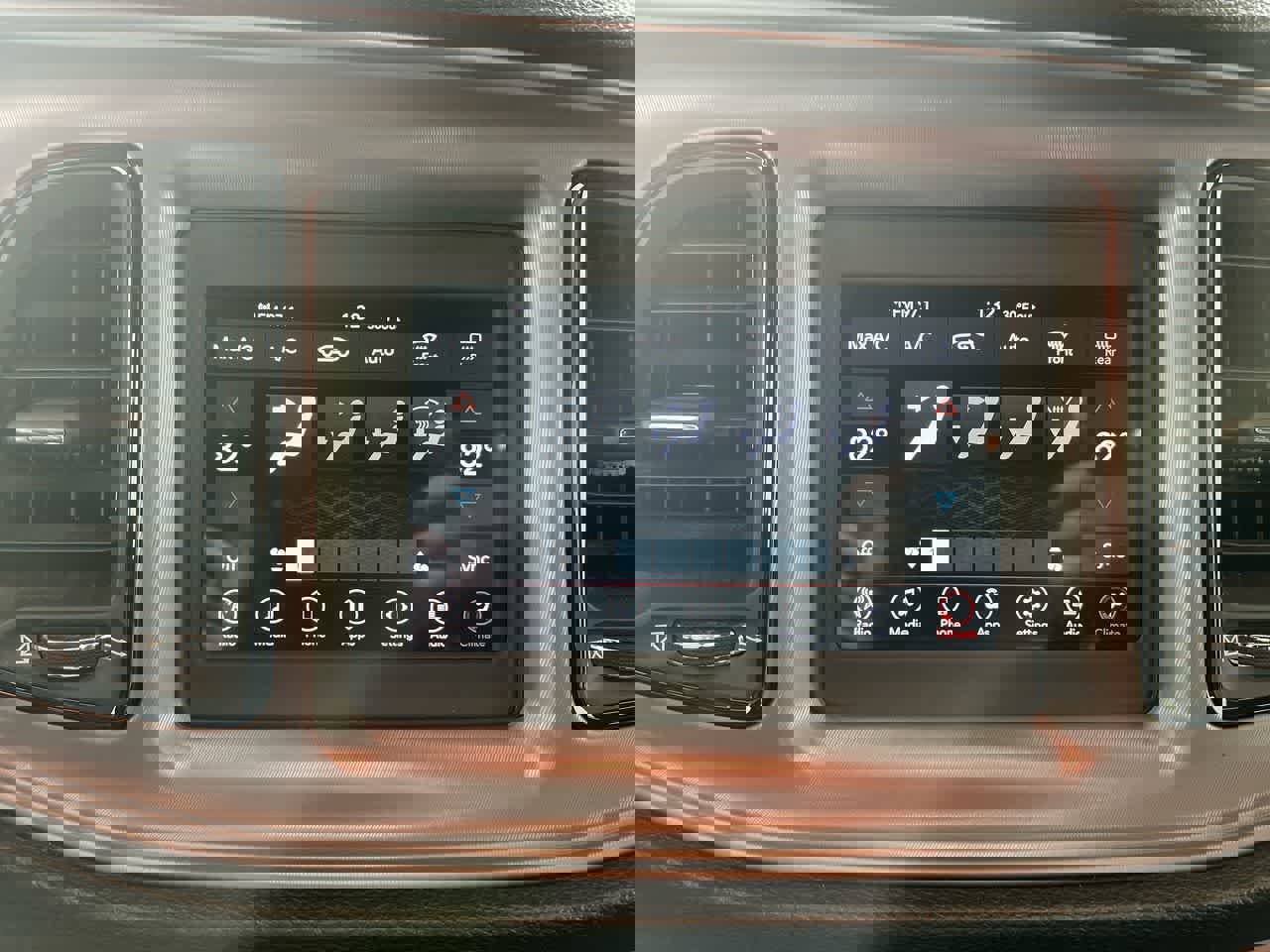 Used 2023 Dodge Challenger R/T image 18