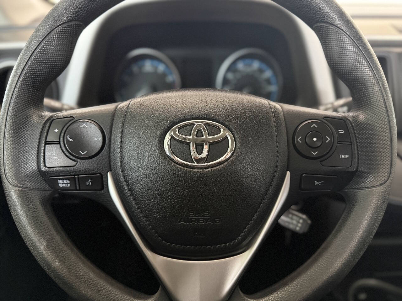 Used 2017 Toyota RAV4 LE w/ Carpet Mat Package AWD/4WD image 26