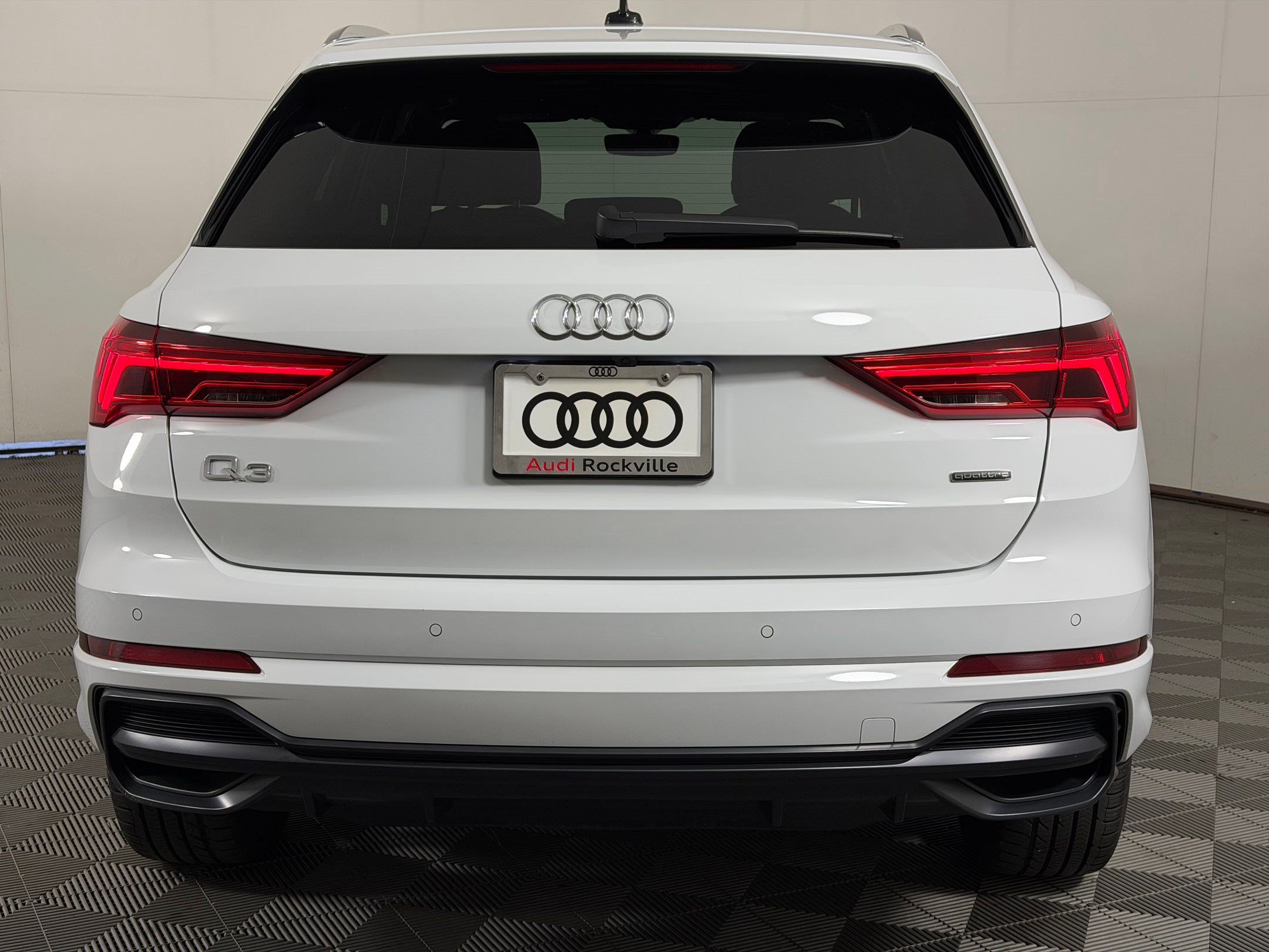 Certified 2022 Audi Q3 2.0T Premium AWD/4WD image 10