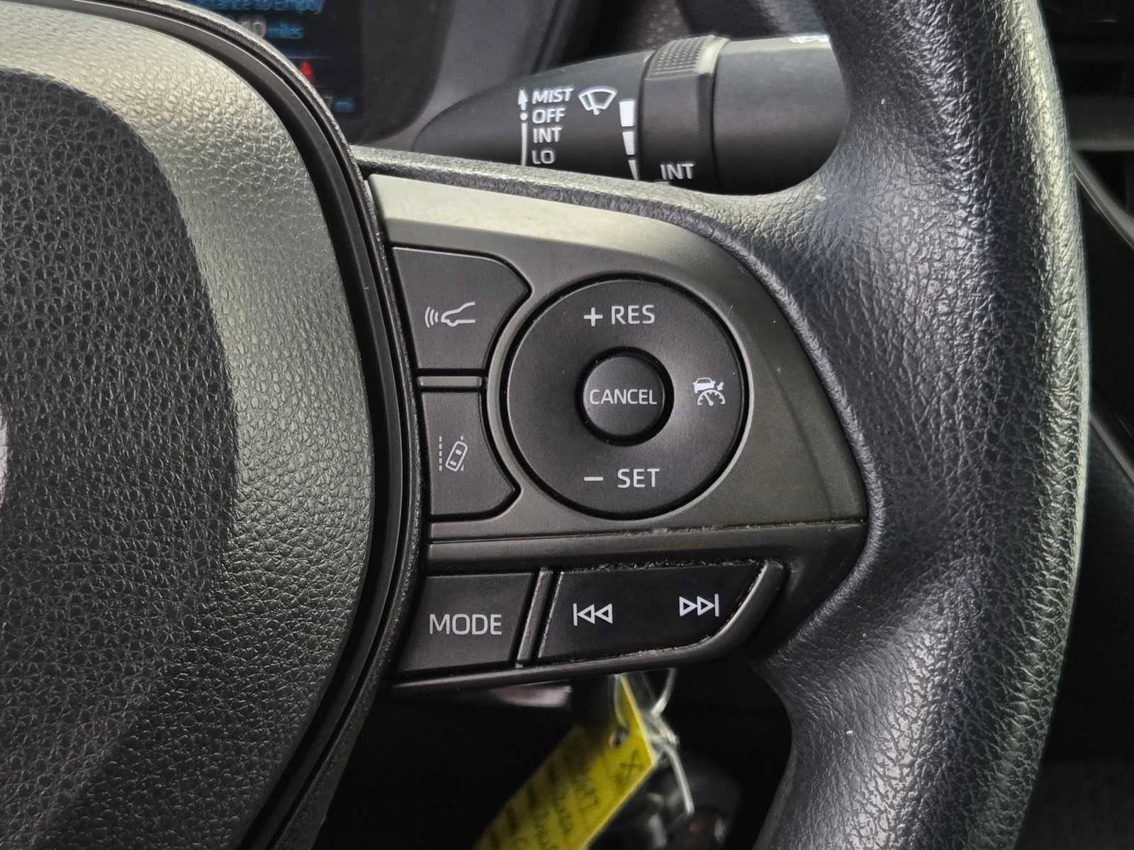 Certified 2020 Toyota Corolla LE FWD image 18