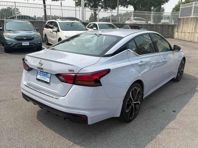 Used 2023 Nissan Altima 2.5 SR FWD image 8