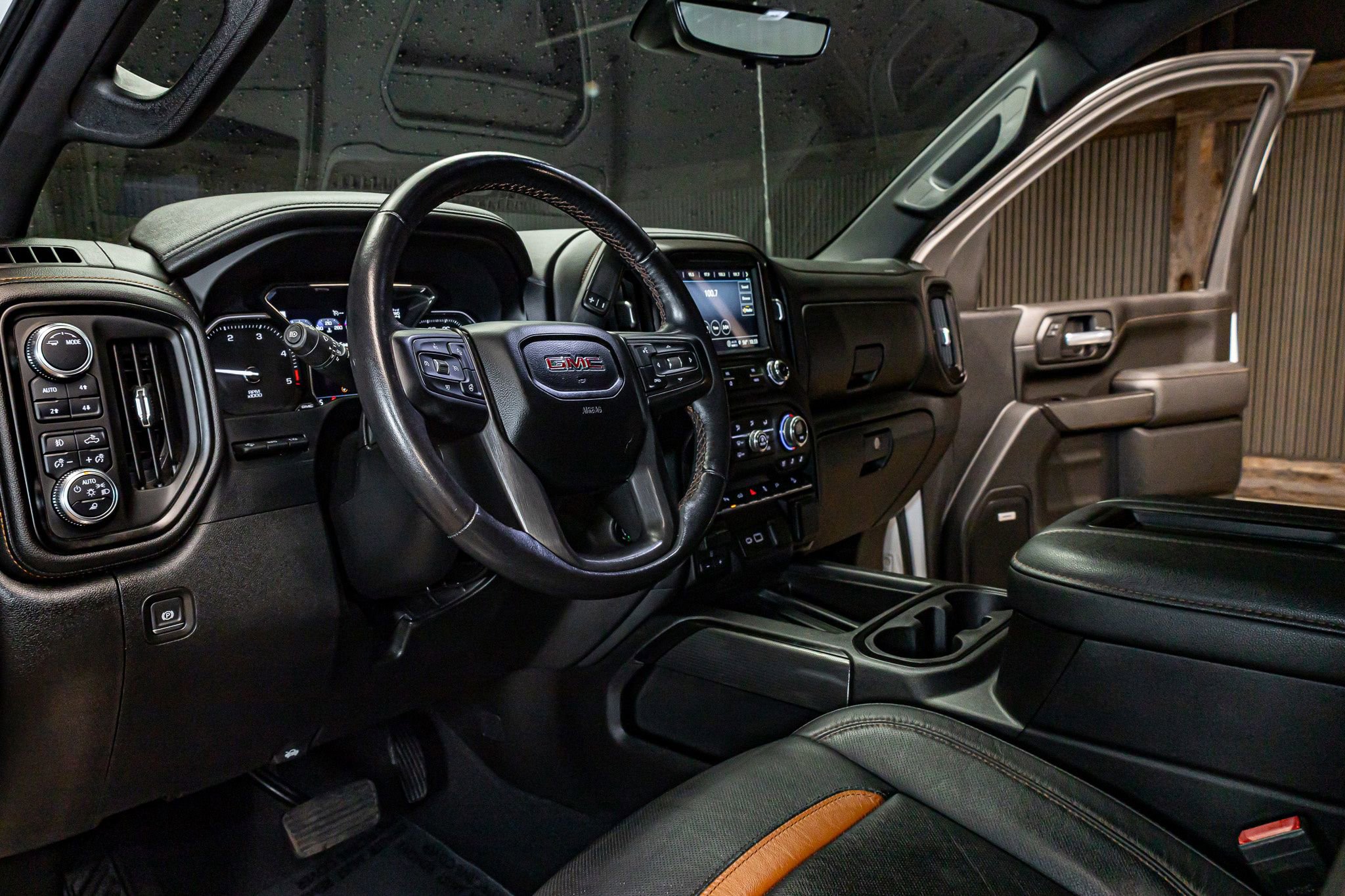 Used 2021 GMC Sierra 2500 AT4 w/ AT4 Premium Plus Package image 15