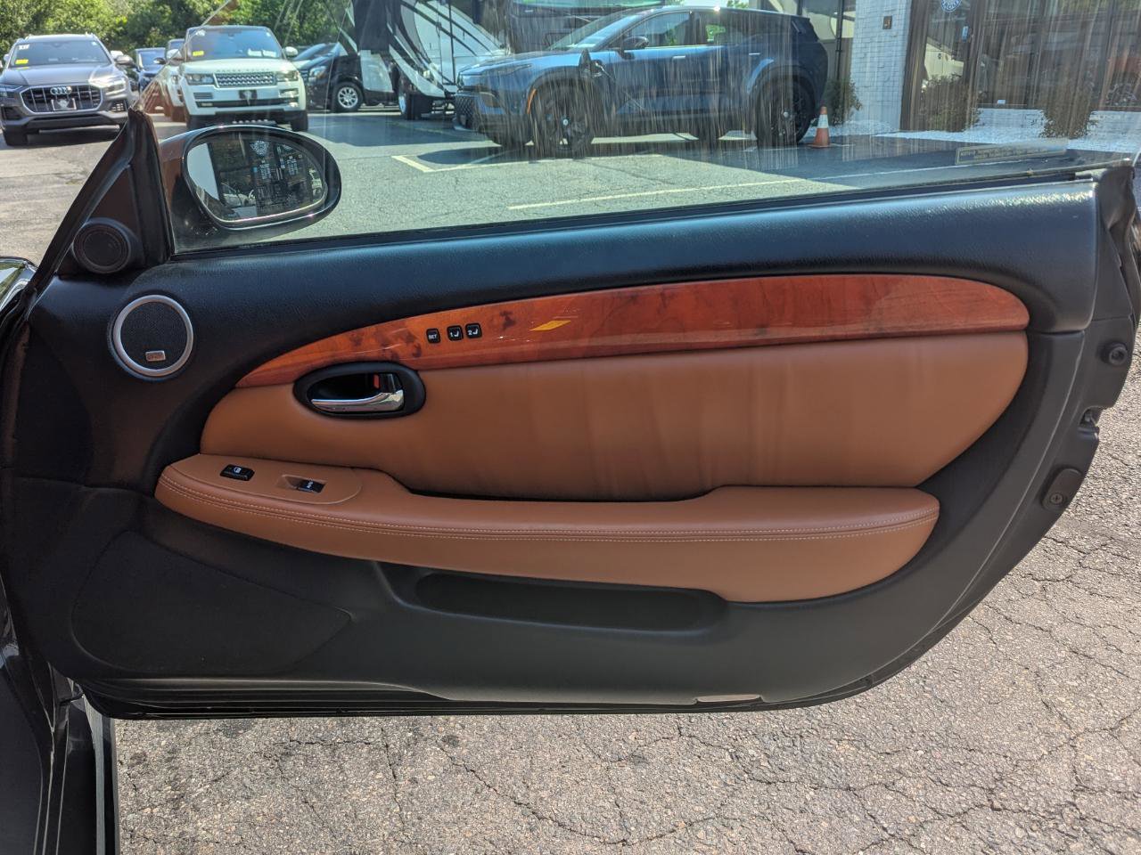 Used 2004 Lexus SC 430 2dr Convertible image 28