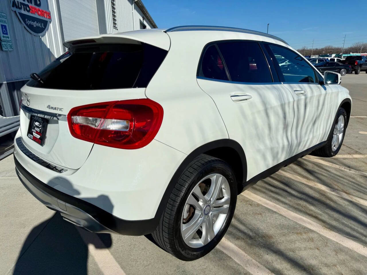 Used 2017 Mercedes-Benz GLA 250 4MATIC w/ Premium Package image 8