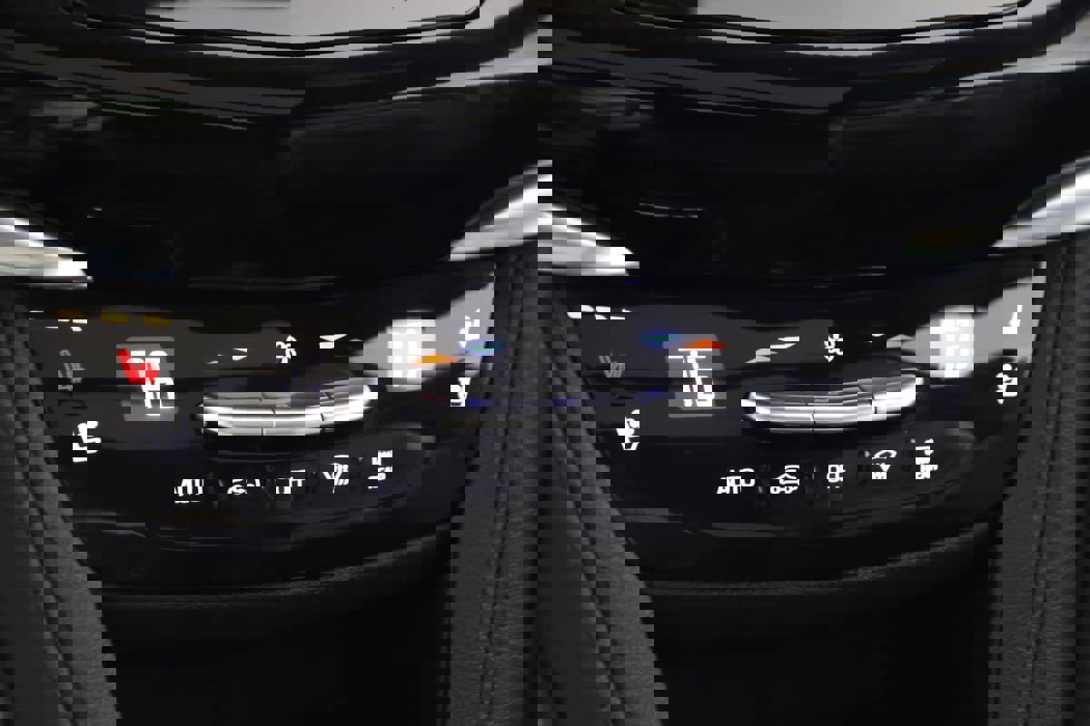 Used 2024 Cadillac XT6 Sport image 33